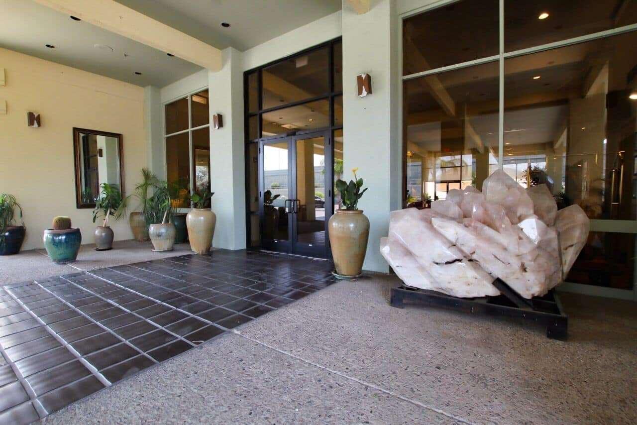 Ramada By Wyndham Tucson Hotel Bagian luar foto