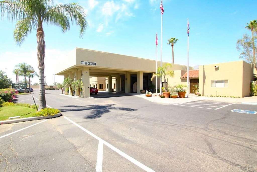 Ramada By Wyndham Tucson Hotel Bagian luar foto